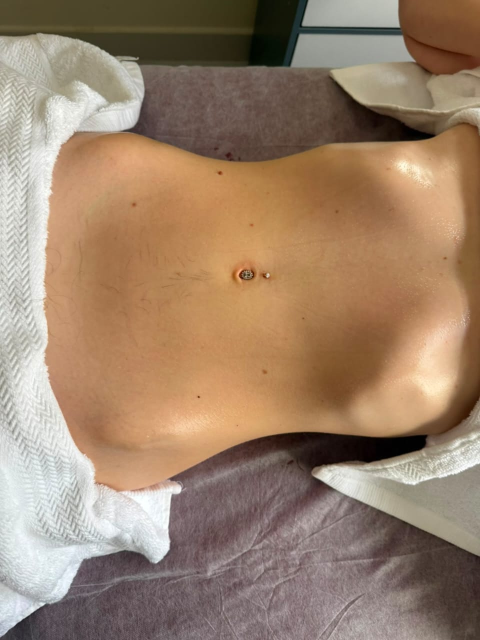 Lymphatic drainage treatment in progress